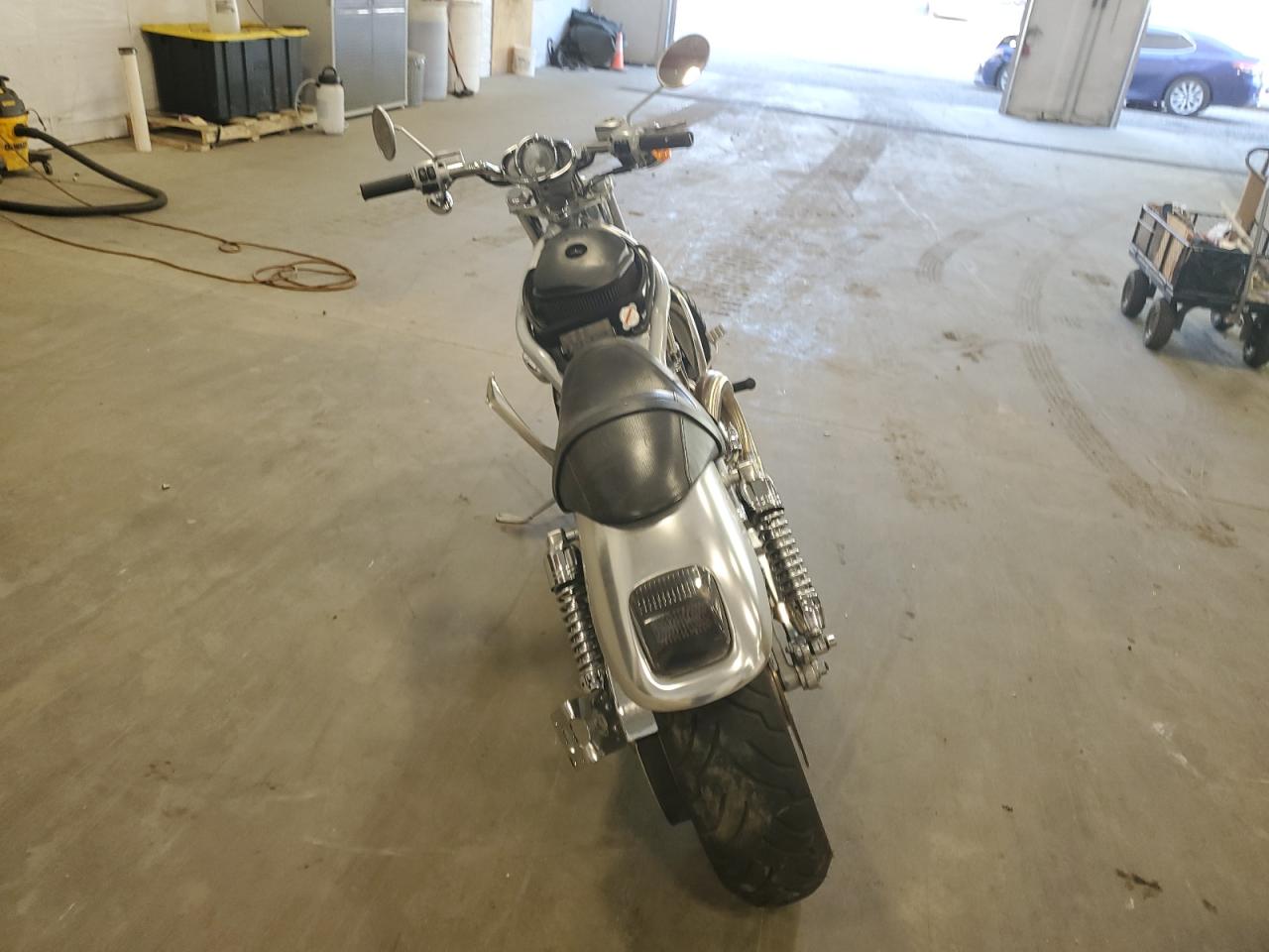 2003 HARLEY-DAVIDSON VRSCA photo 4