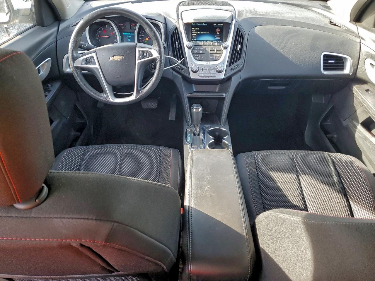 2017 CHEVROLET EQUINOX LT photo 8