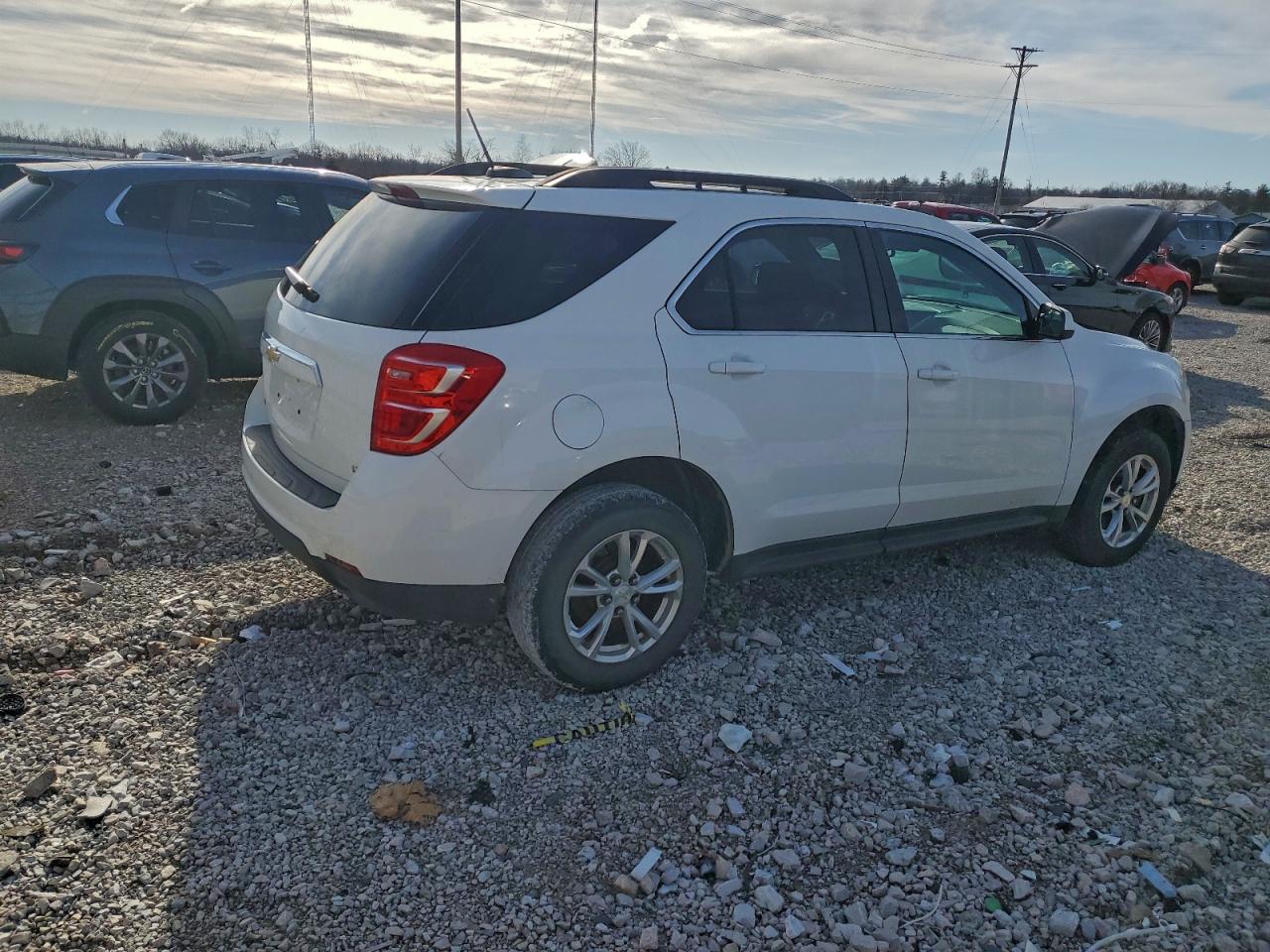 2017 CHEVROLET EQUINOX LT photo 3
