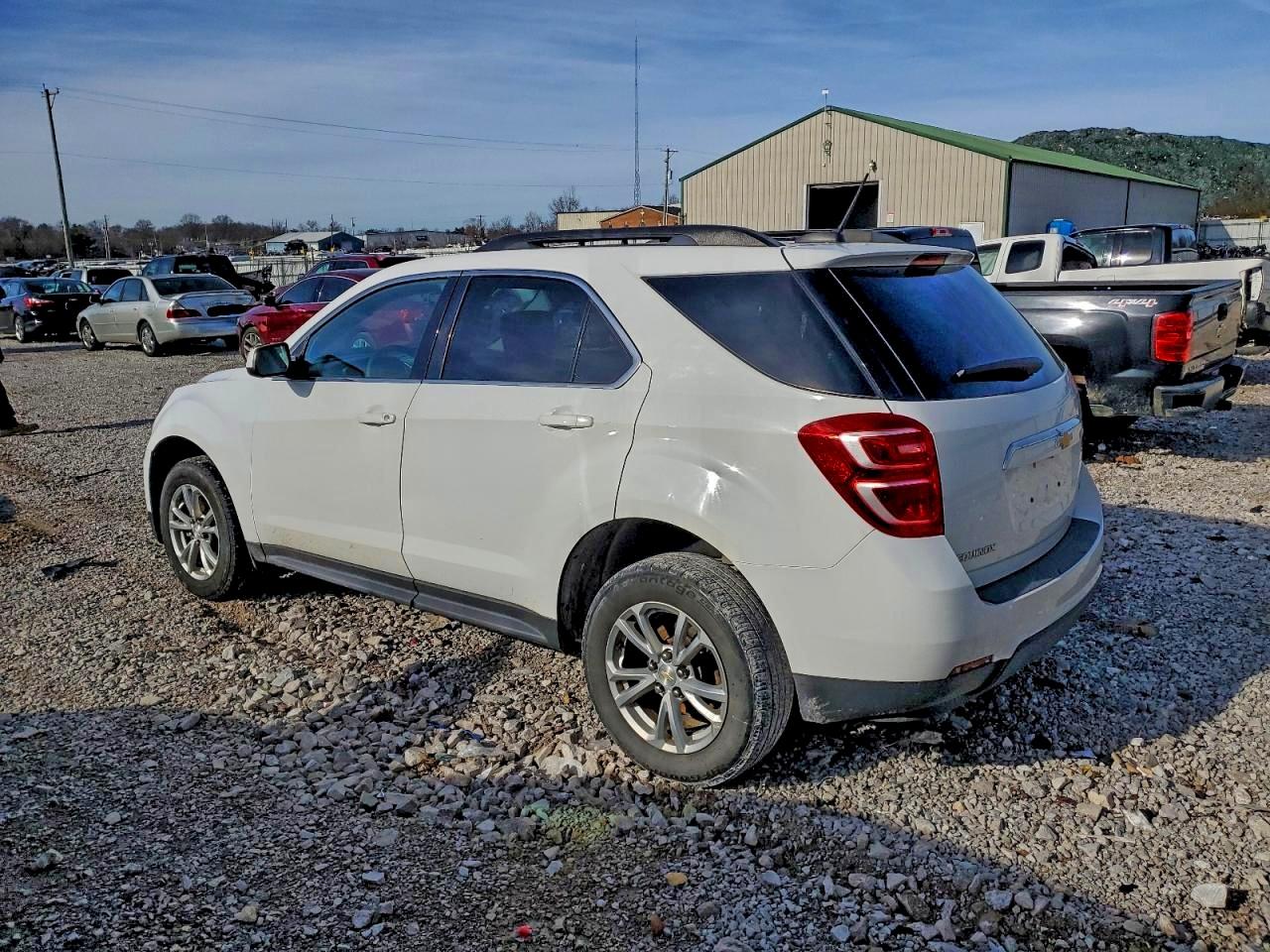 2017 CHEVROLET EQUINOX LT photo 2