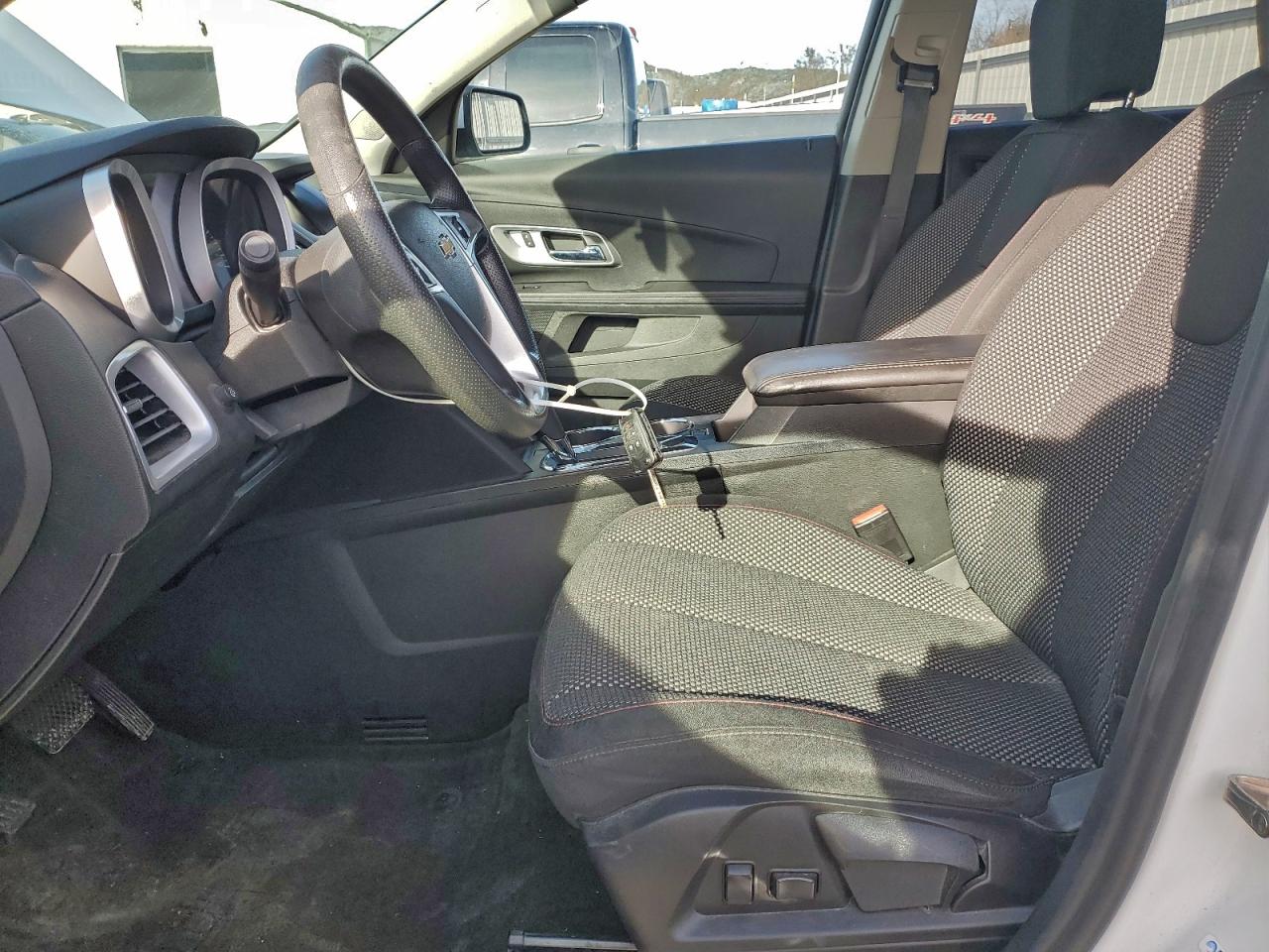 2017 CHEVROLET EQUINOX LT photo 7
