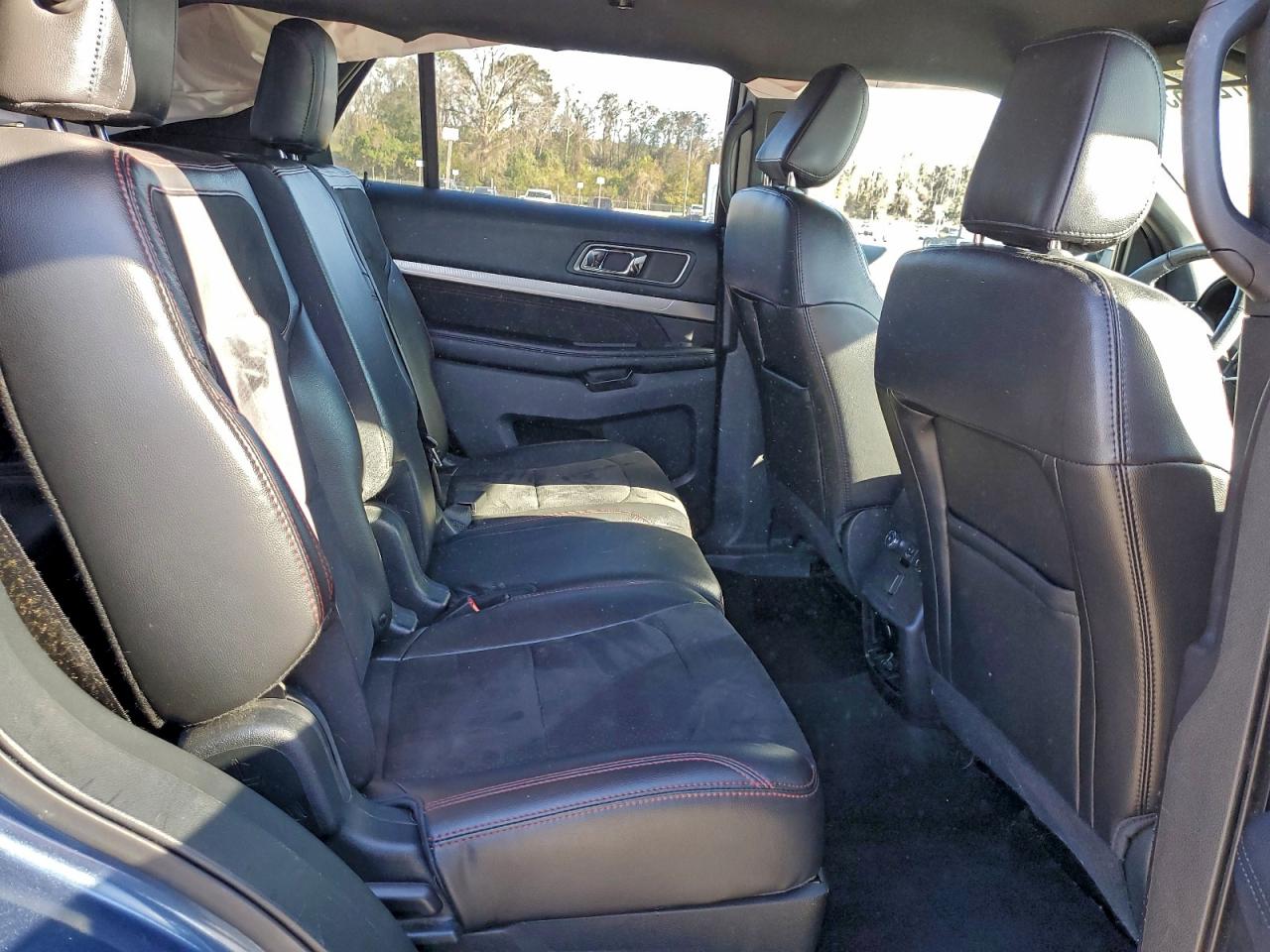 2018 FORD EXPLORER XLT photo 21
