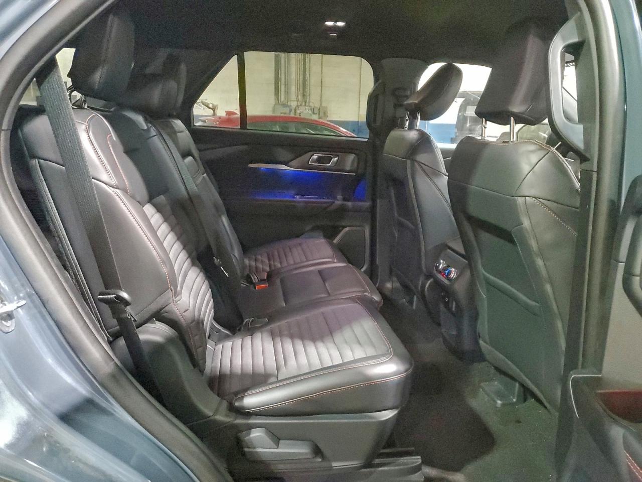 2025 FORD EXPLORER ST-LINE photo 11
