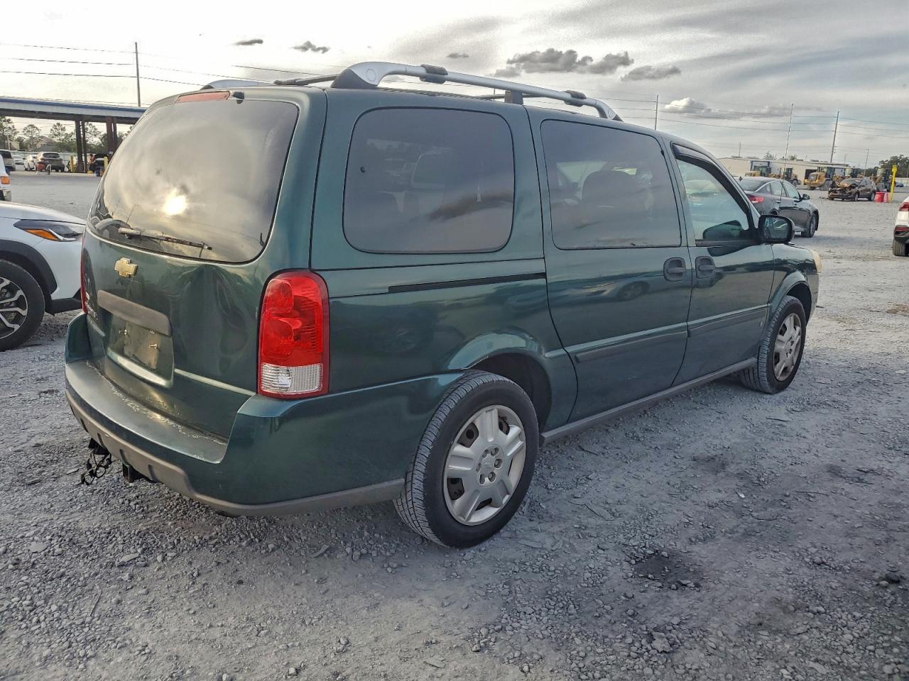 2006 CHEVROLET UPLANDER LS photo 3