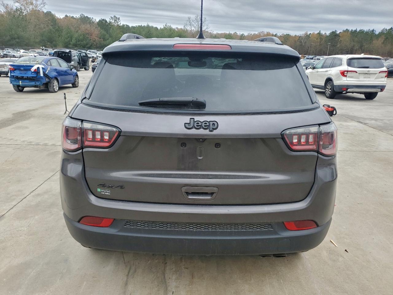 2022 JEEP COMPASS LATITUDE photo 6