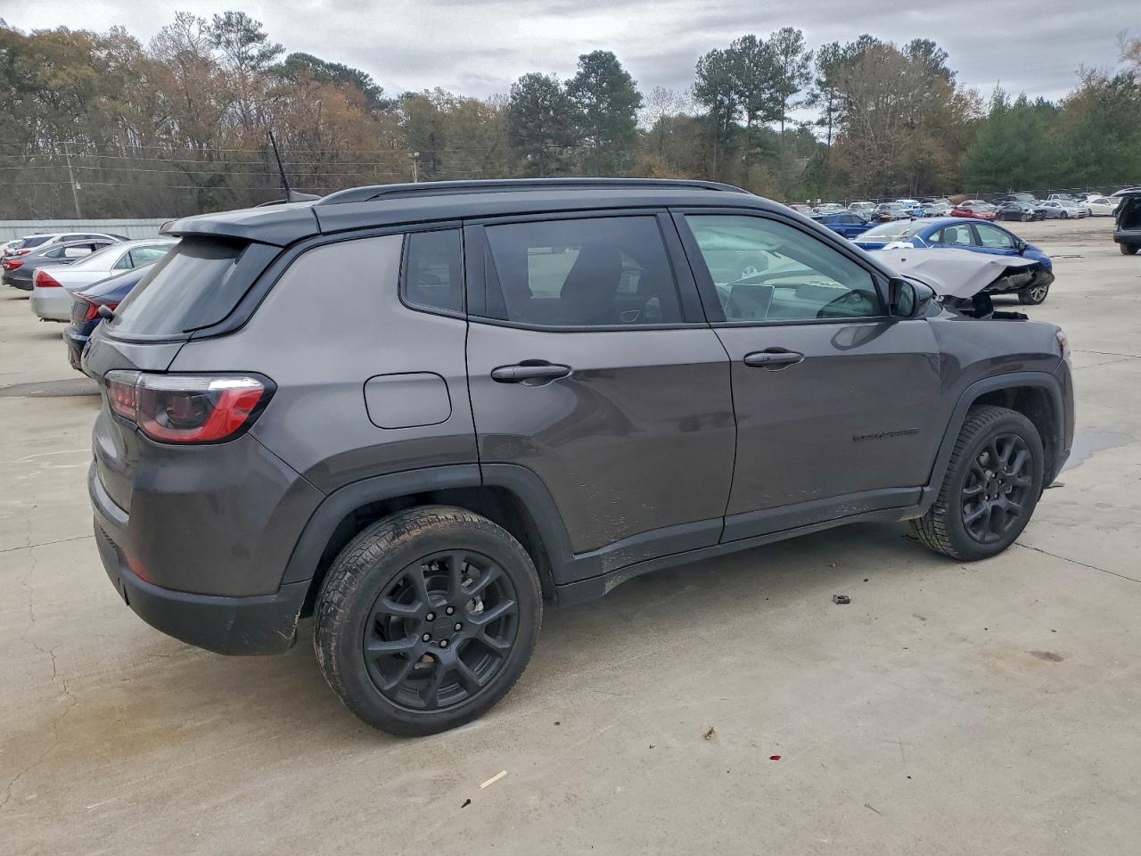 2022 JEEP COMPASS LATITUDE photo 3