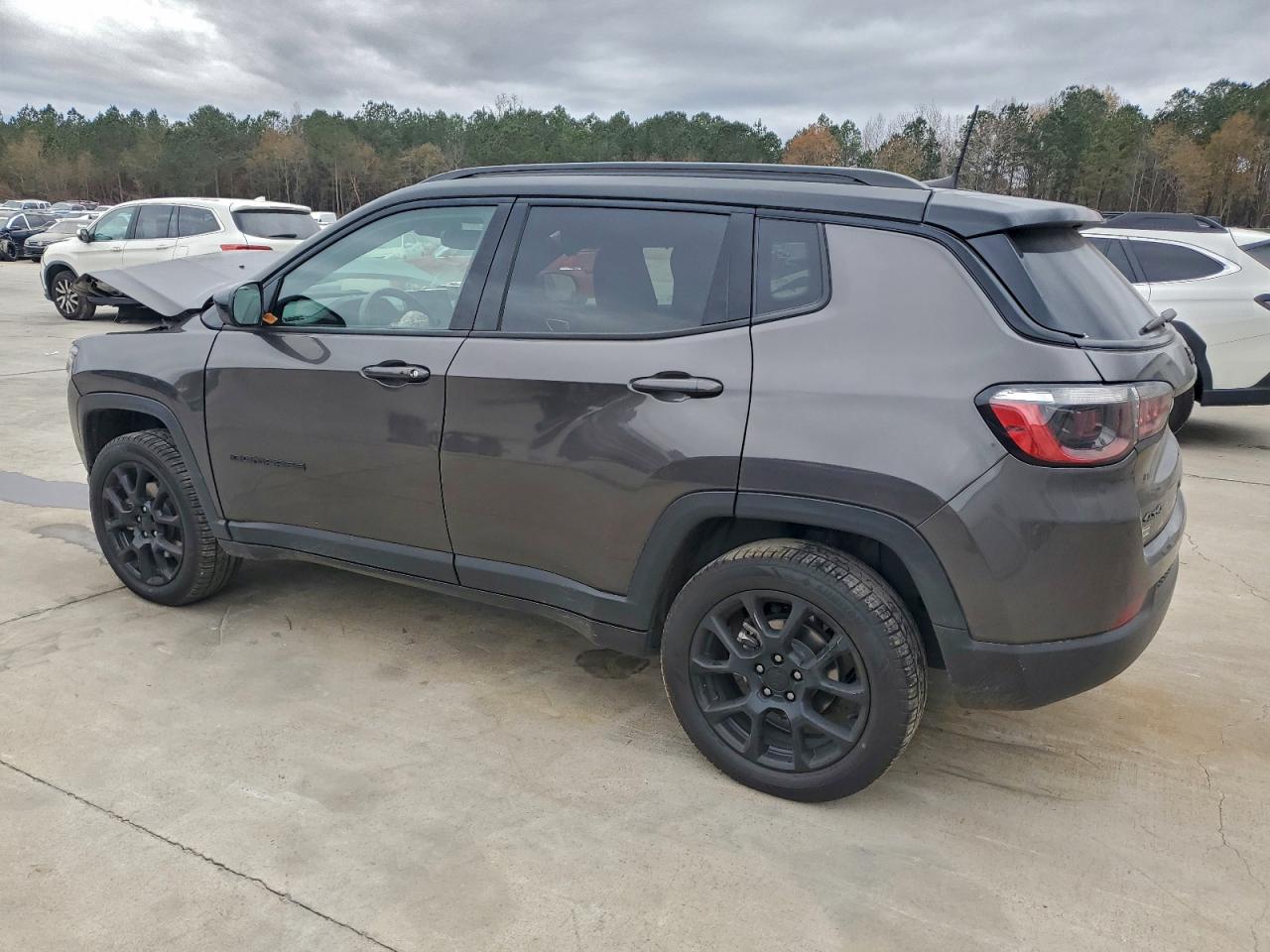 2022 JEEP COMPASS LATITUDE photo 2