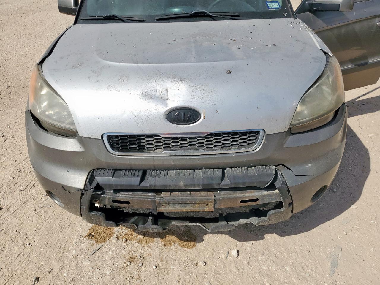 2011 KIA SOUL + photo 11