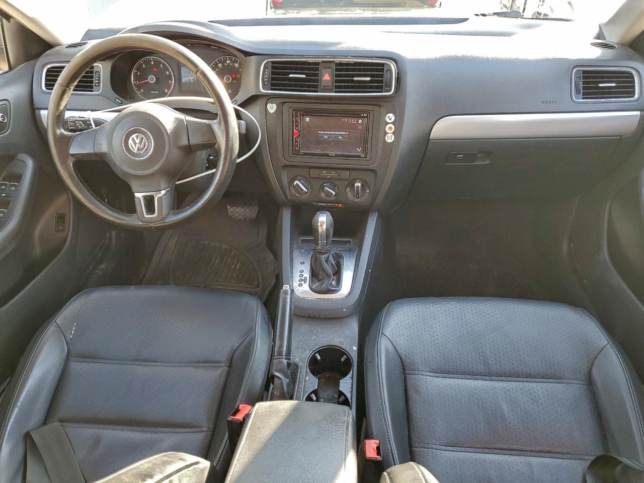 2013 VOLKSWAGEN JETTA SE photo 8