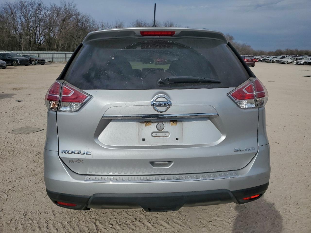 2016 NISSAN ROGUE S photo 11