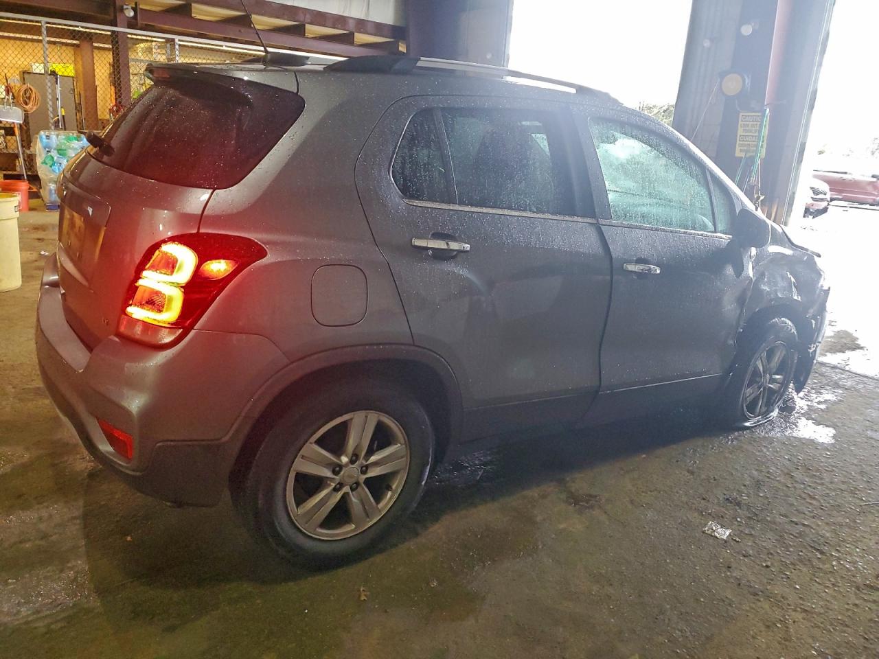2019 CHEVROLET TRAX 1LT photo 3