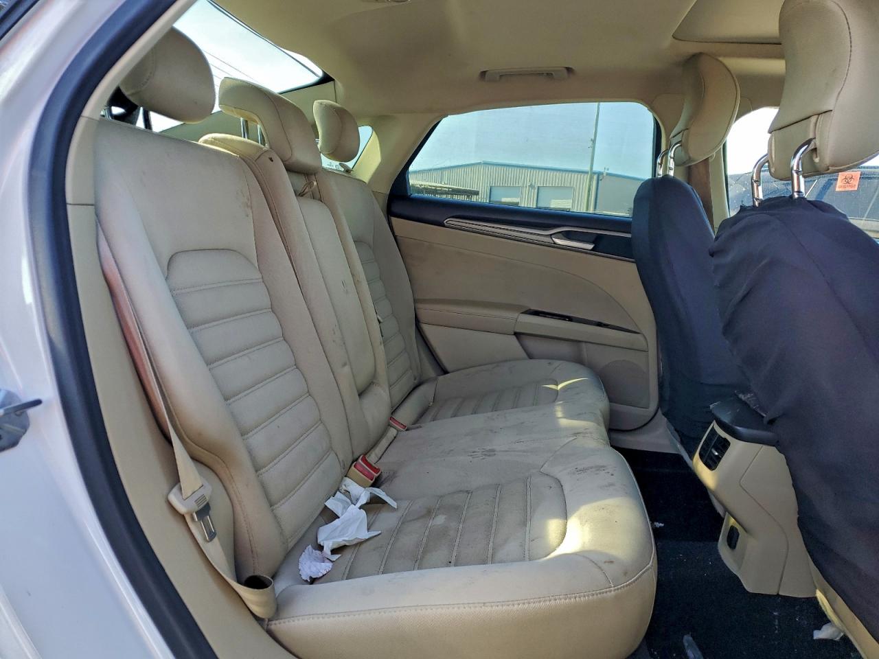 2013 FORD FUSION SE photo 28