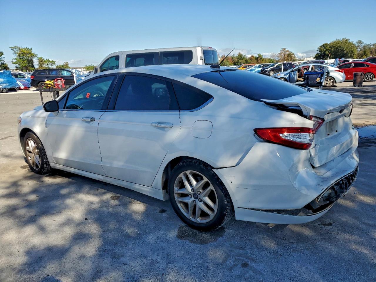 2013 FORD FUSION SE photo 4