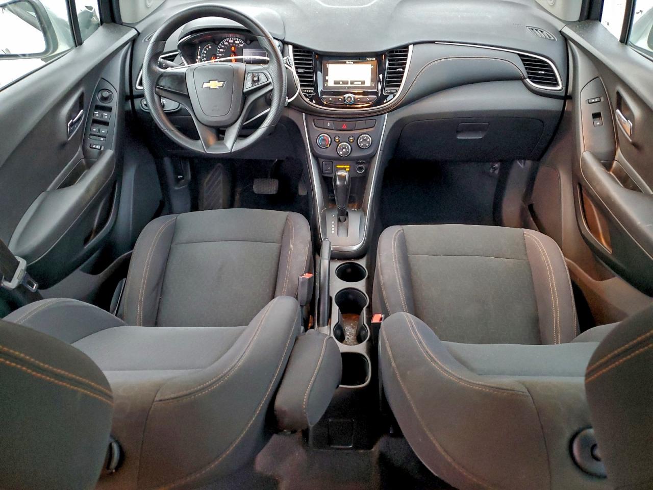 2017 CHEVROLET TRAX LS photo 8
