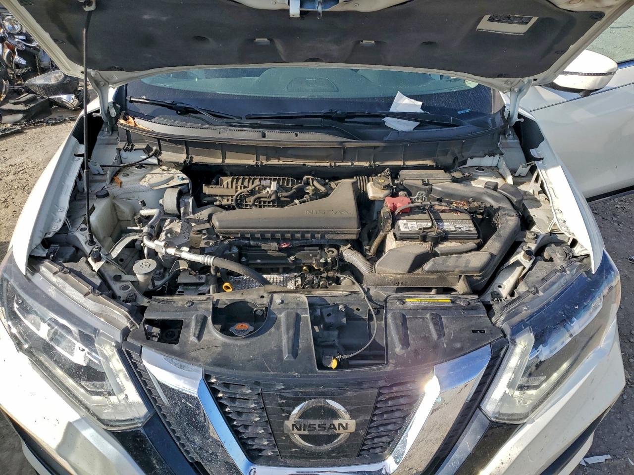 2017 NISSAN ROGUE SV photo 23