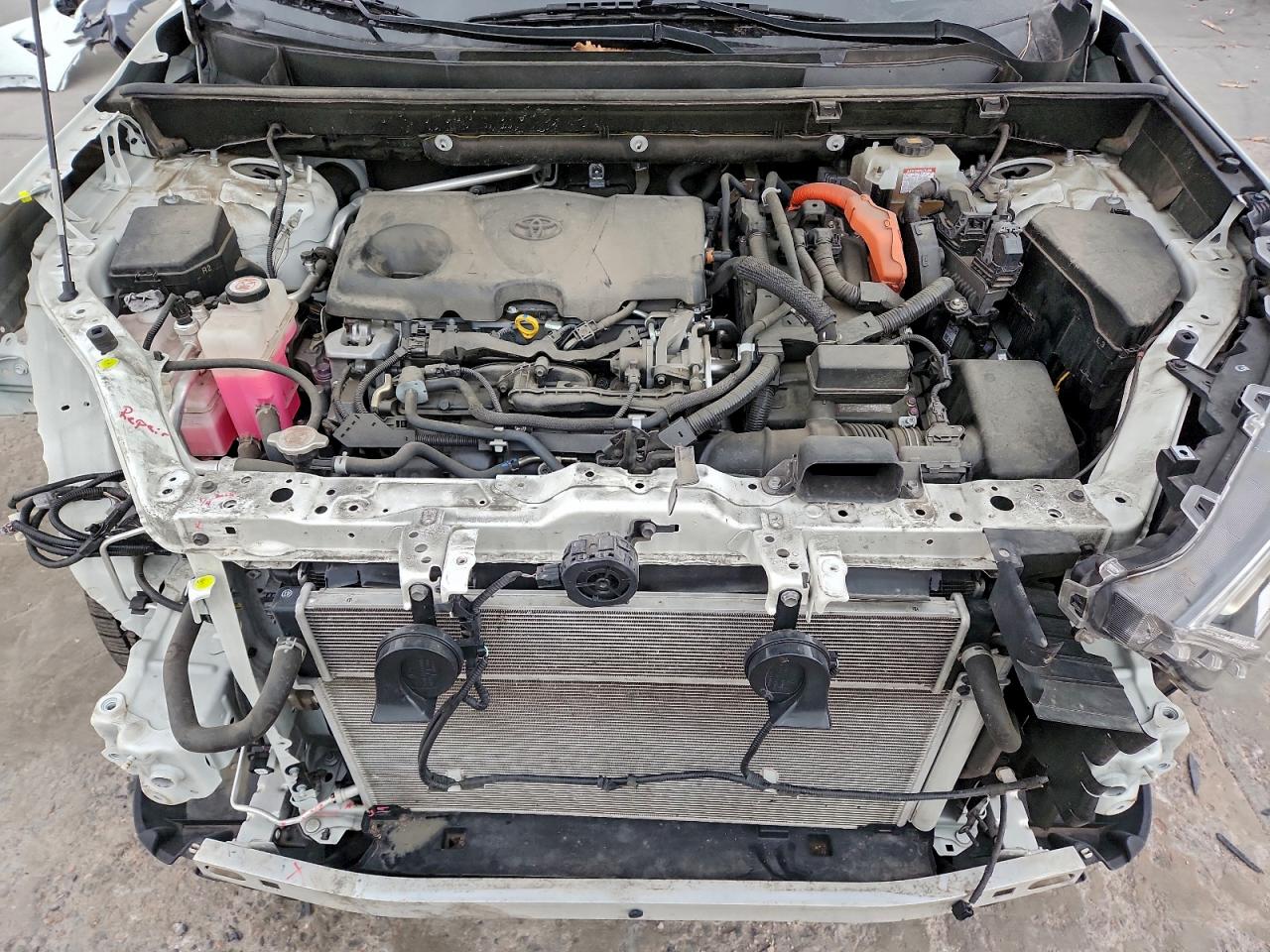 2019 TOYOTA RAV4 XSE photo 12