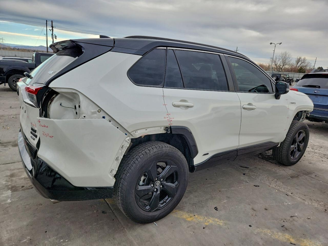 2019 TOYOTA RAV4 XSE photo 3