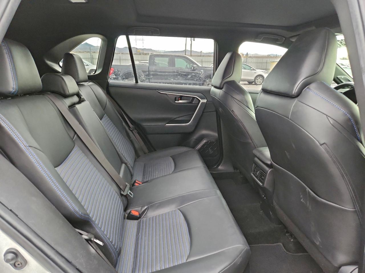 2019 TOYOTA RAV4 XSE photo 11