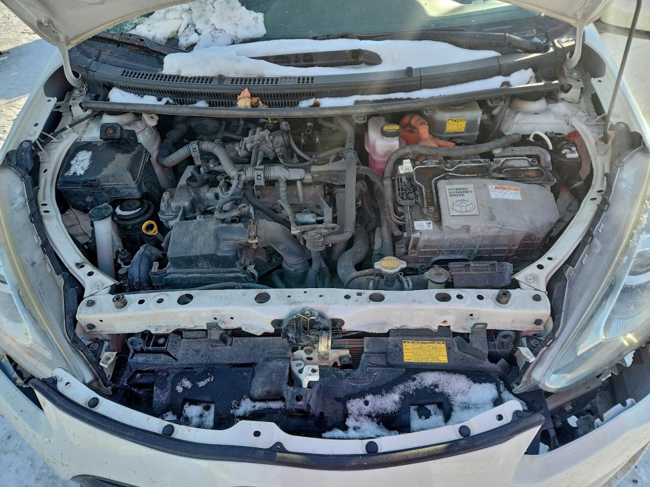 2015 TOYOTA PRIUS C photo 11