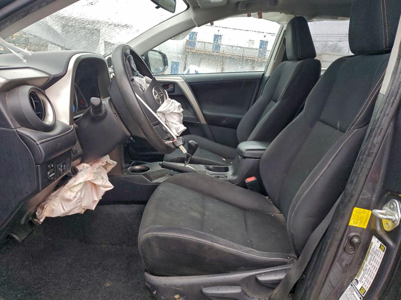 2013 TOYOTA RAV4 XLE photo 19