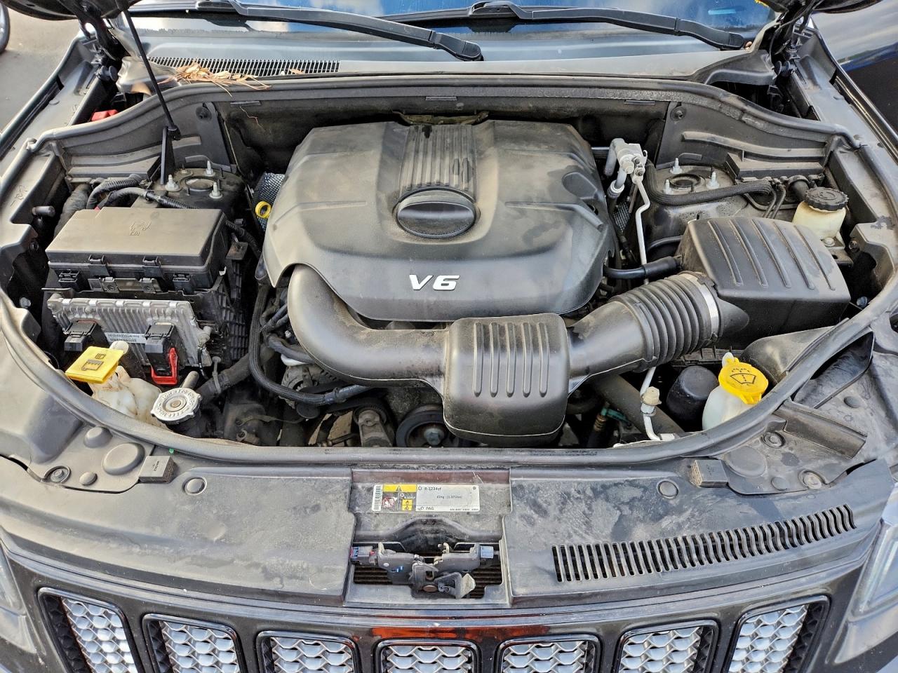 2015 JEEP GRAND CHEROKEE LAREDO photo 12
