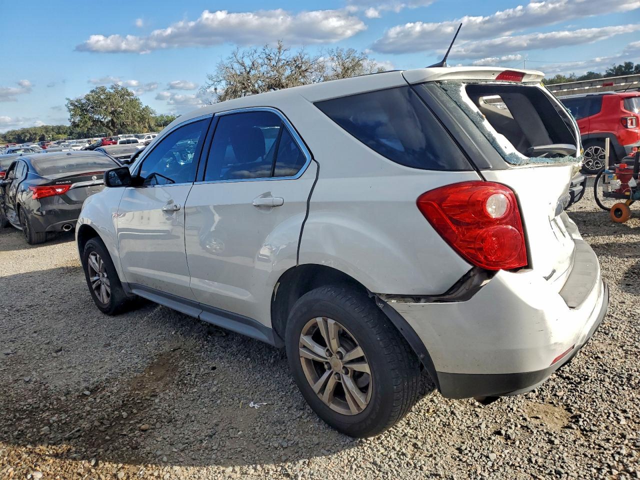 2014 CHEVROLET EQUINOX LS photo 3