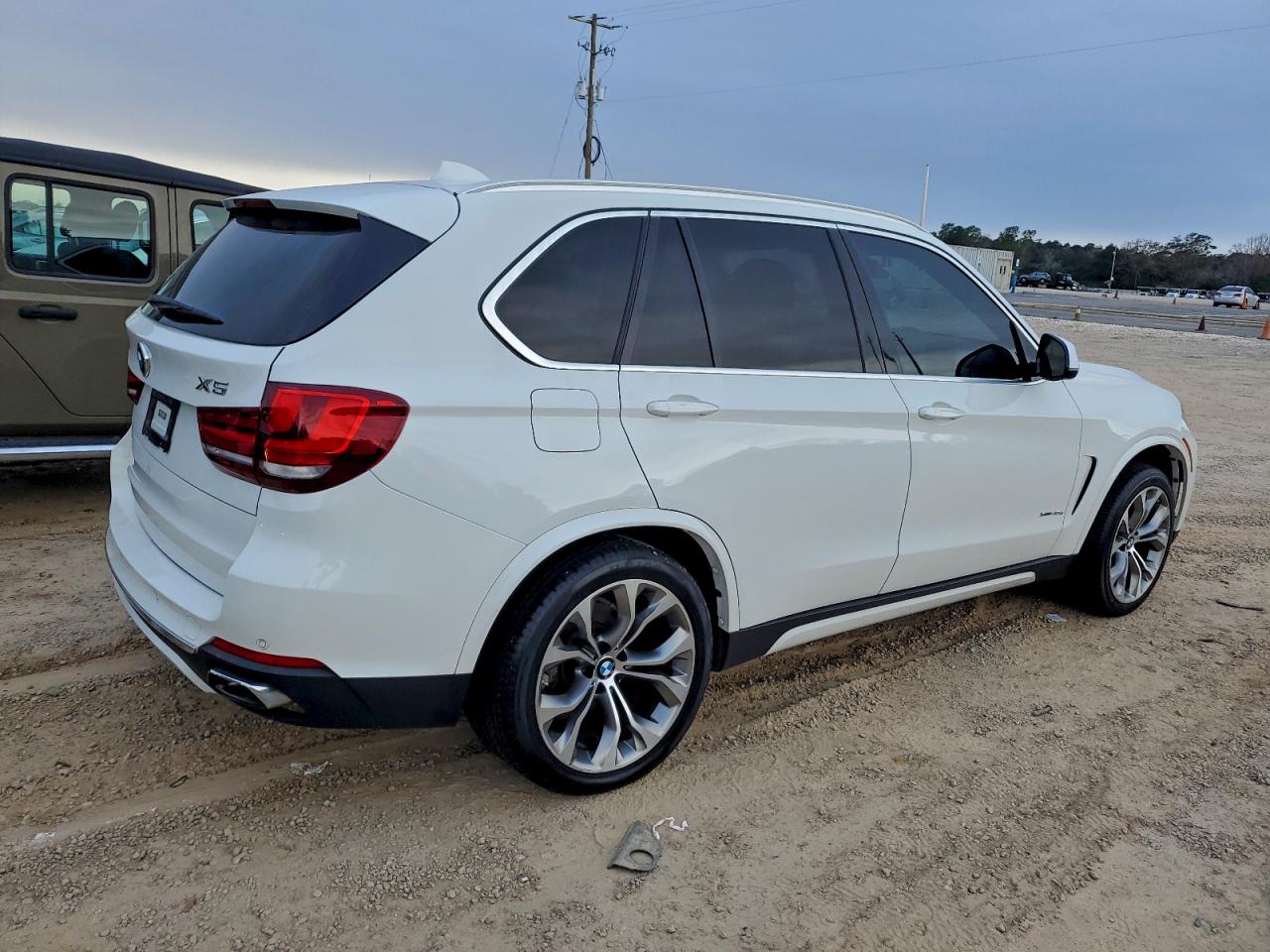 2016 BMW X5 XDR40E photo 3