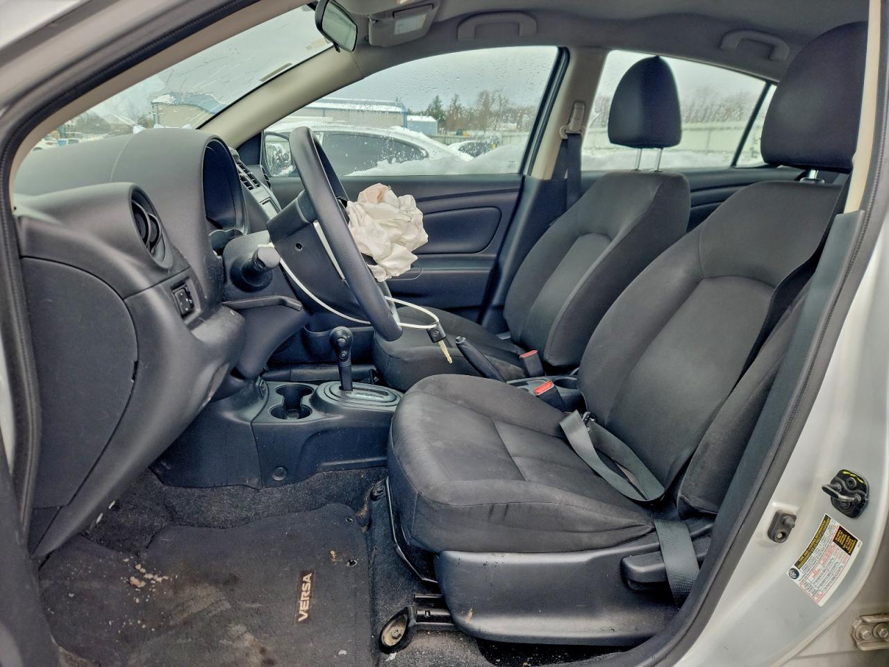 2019 NISSAN VERSA S photo 25