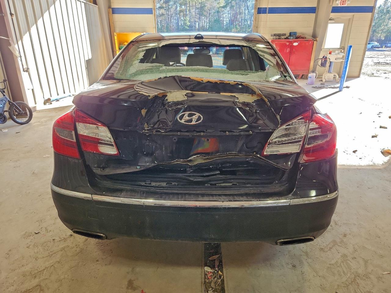 2012 HYUNDAI GENESIS 3.8L photo 6