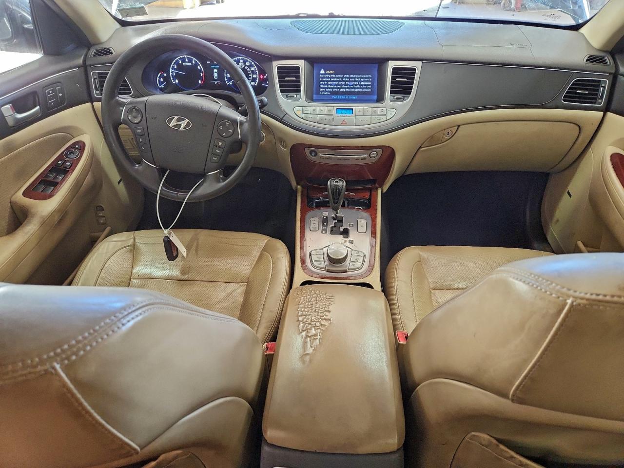 2012 HYUNDAI GENESIS 3.8L photo 8