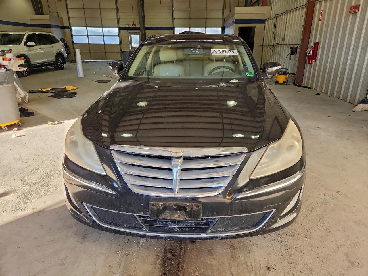 2012 HYUNDAI GENESIS 3.8L photo 5