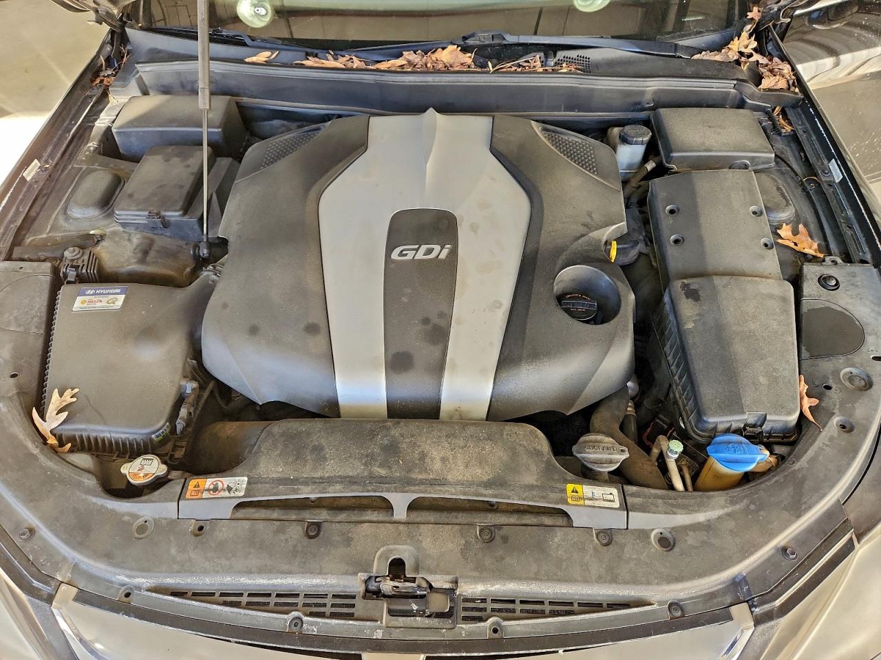 2012 HYUNDAI GENESIS 3.8L photo 11