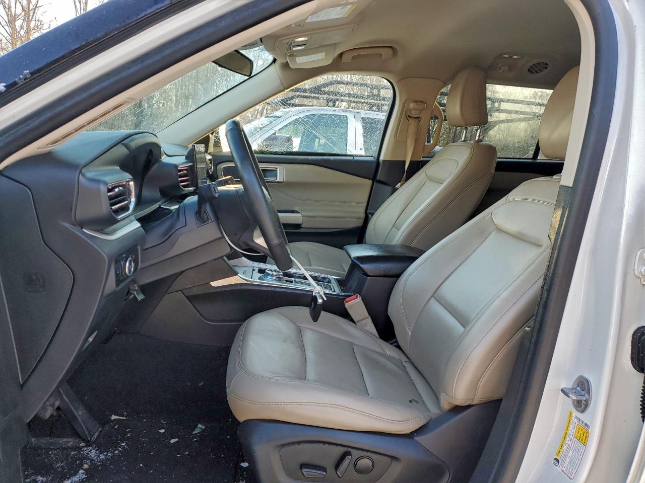 2023 FORD EXPLORER XLT photo 7