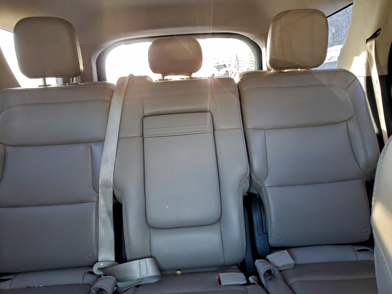 2023 FORD EXPLORER XLT photo 10