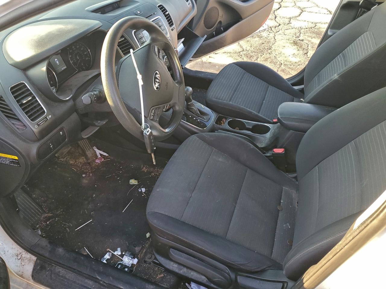 2017 KIA FORTE LX photo 13