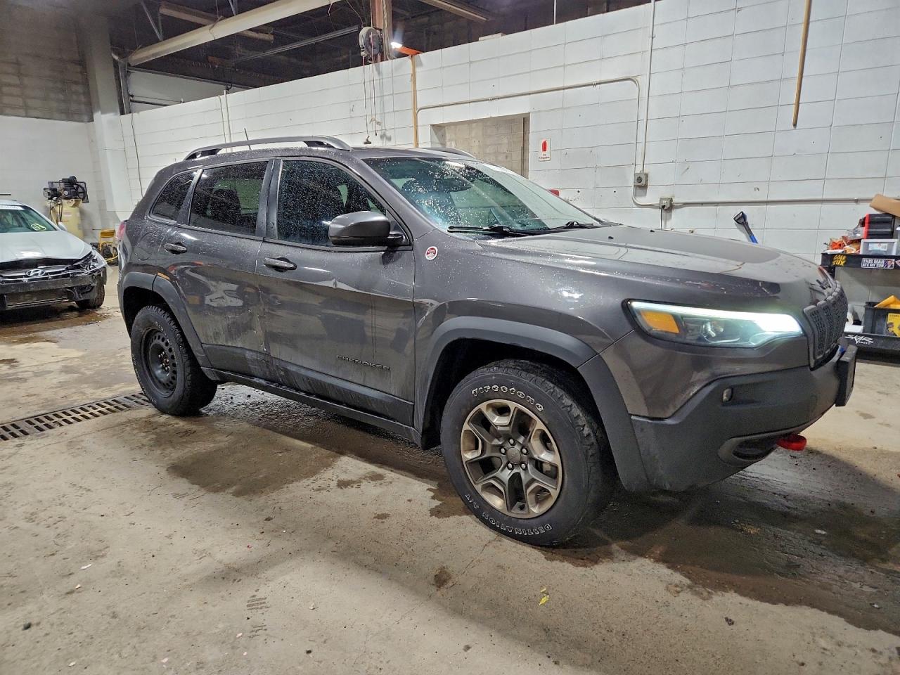 2019 JEEP CHEROKEE TRAILHAWK photo 4