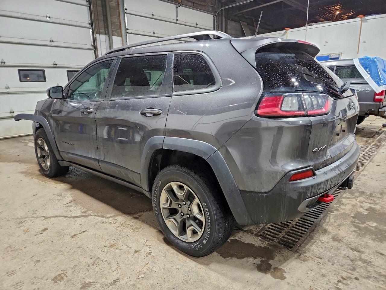 2019 JEEP CHEROKEE TRAILHAWK photo 2