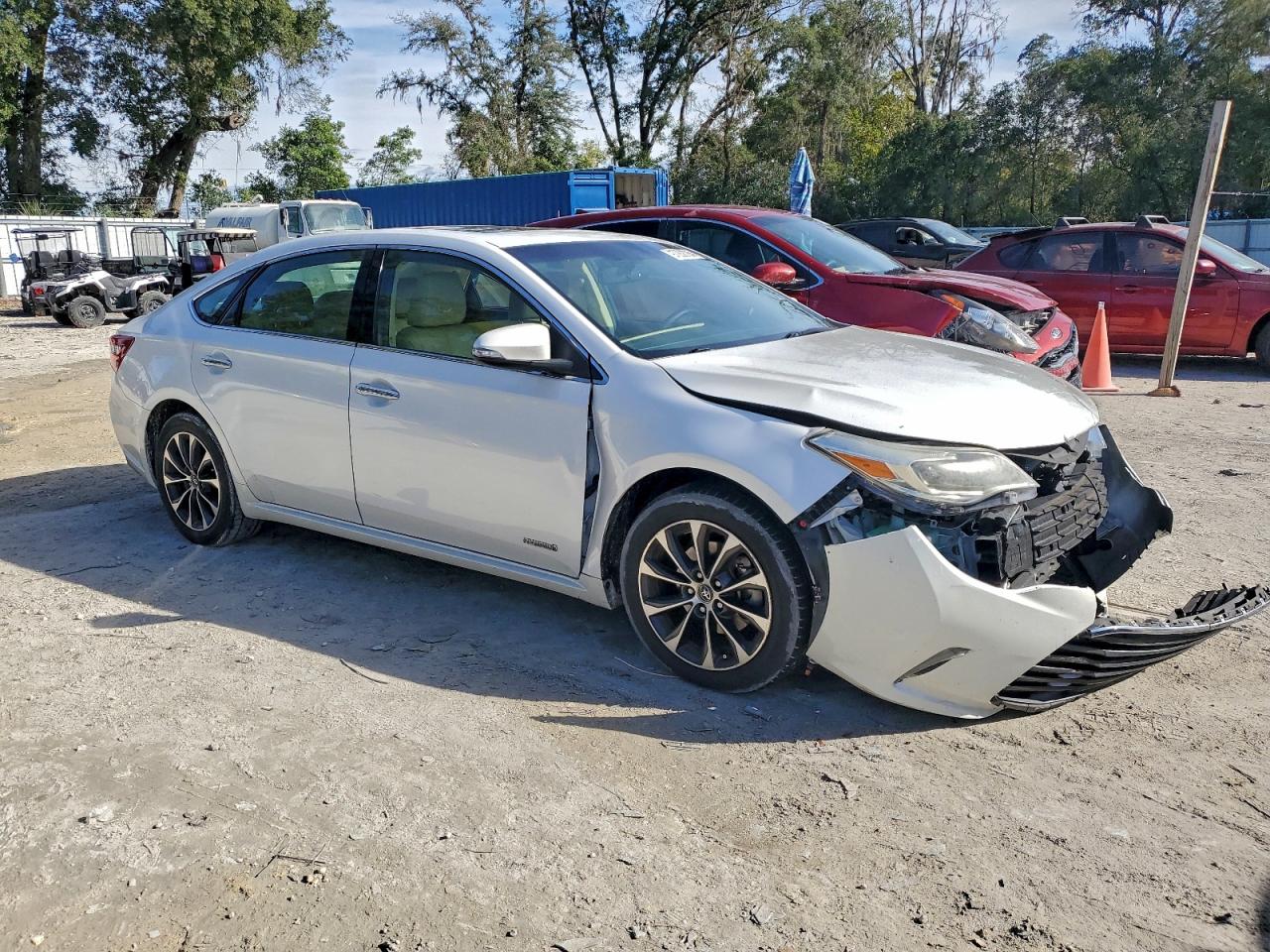 2016 TOYOTA AVALON HYBRID photo 4