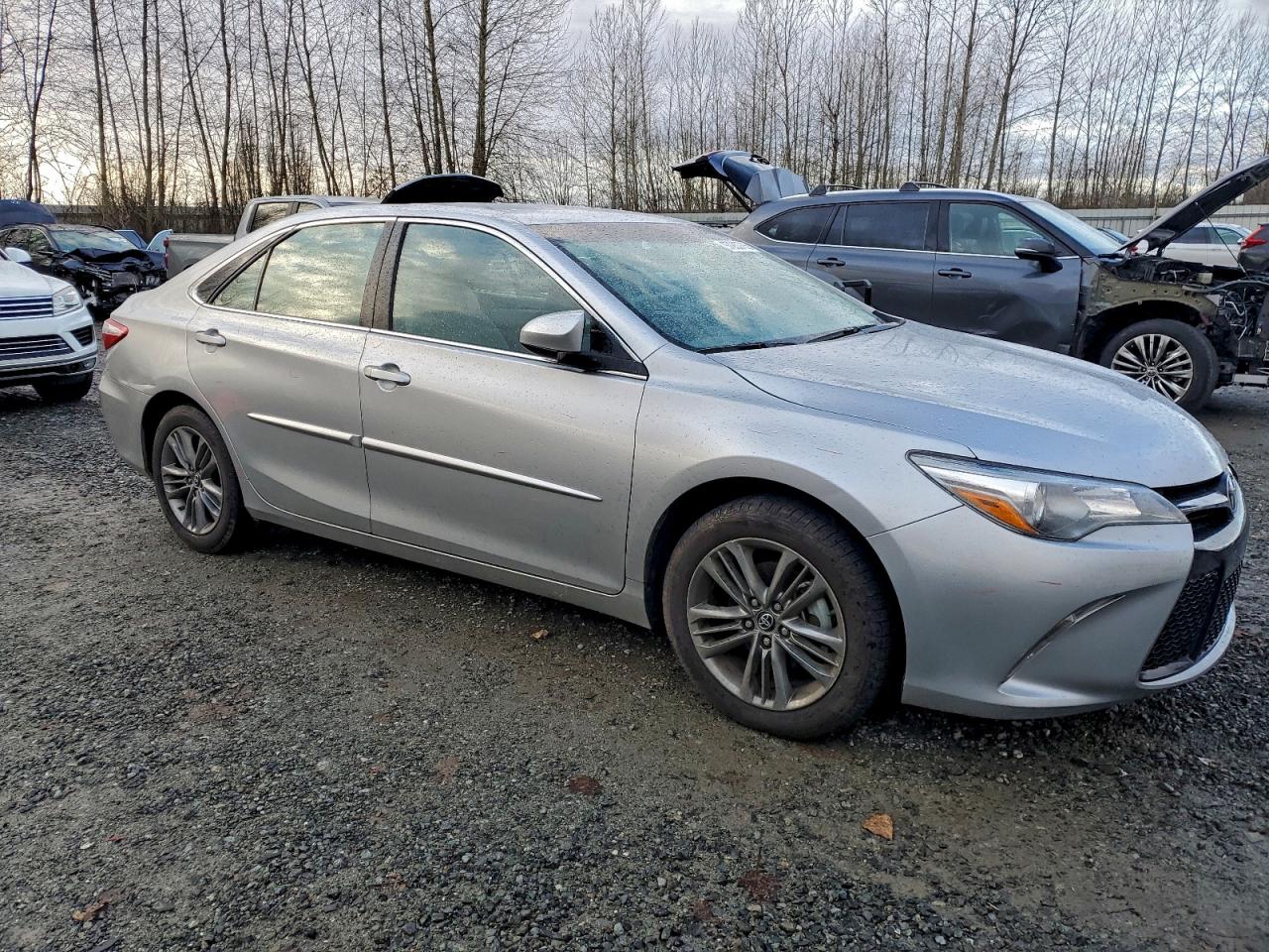 2017 TOYOTA CAMRY LE photo 4
