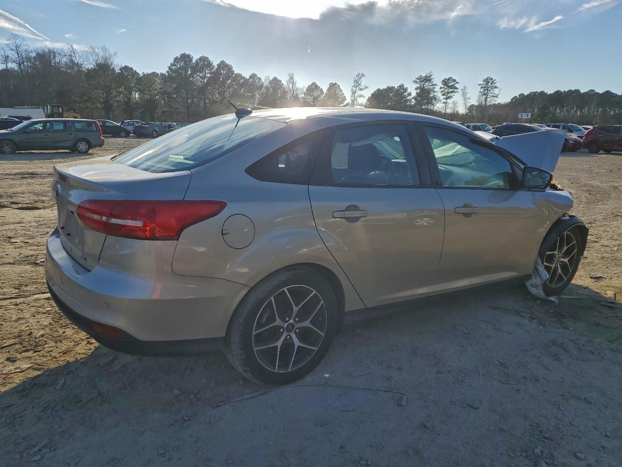 2017 FORD FOCUS SEL photo 5