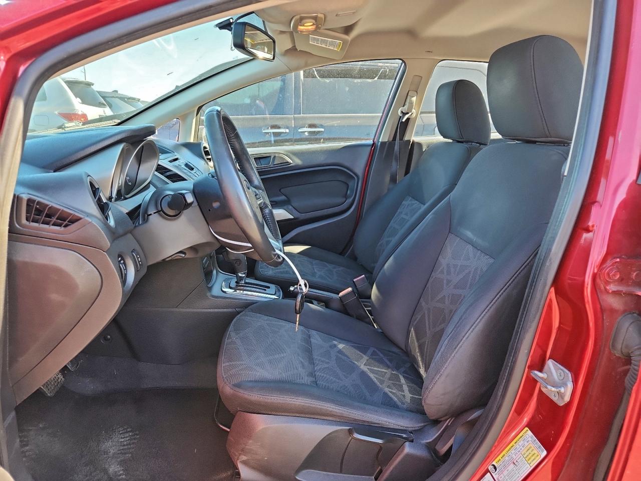 2011 FORD FIESTA SEL photo 13