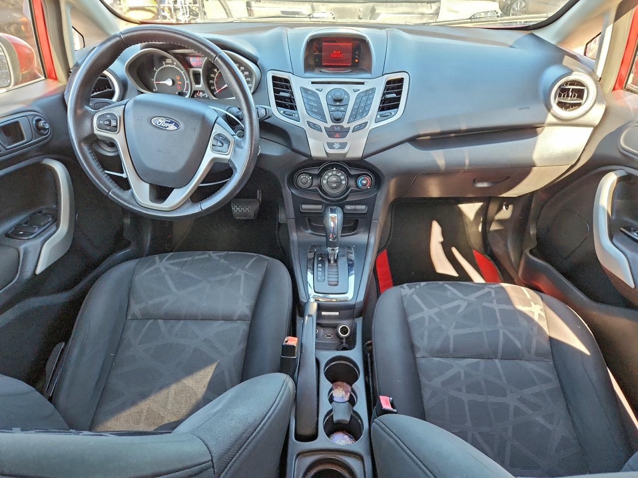 2011 FORD FIESTA SEL photo 15