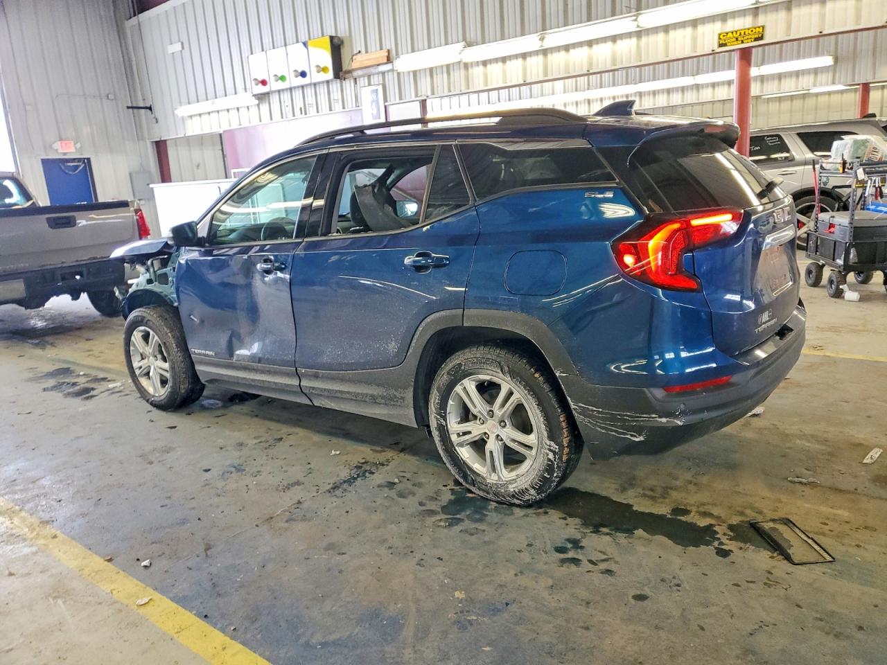 2020 GMC TERRAIN SLE photo 3