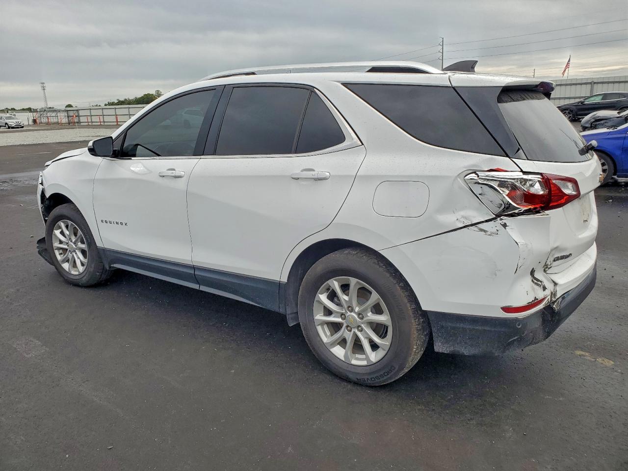2019 CHEVROLET EQUINOX LT photo 3