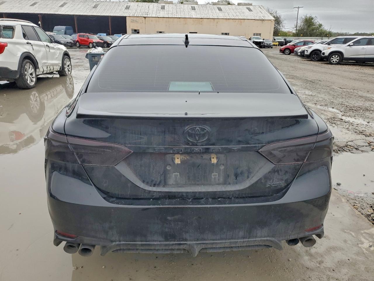 2021 TOYOTA CAMRY XSE photo 16