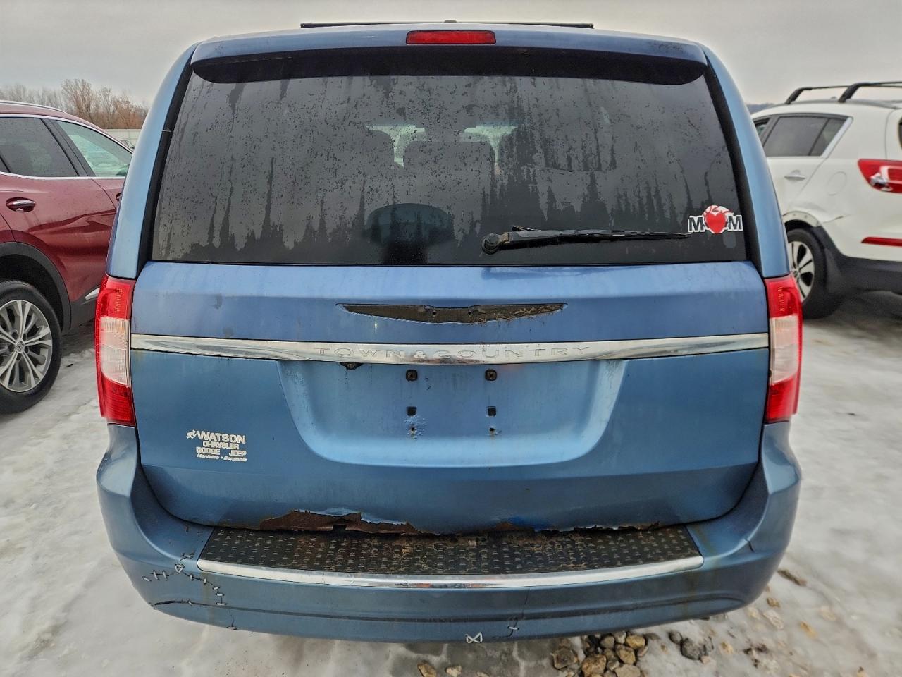 2011 CHRYSLER TOWN & COUNTRY TOURING photo 6