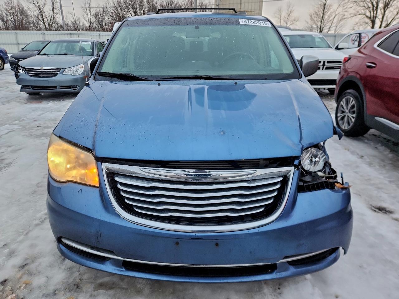 2011 CHRYSLER TOWN & COUNTRY TOURING photo 5
