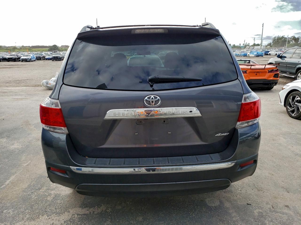 2012 TOYOTA HIGHLANDER LIMITED photo 6