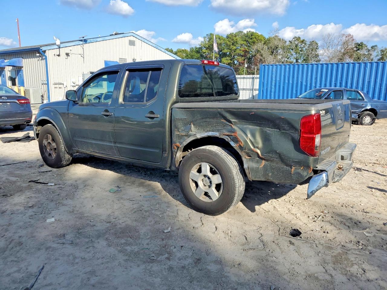 2005 NISSAN FRONTIER CREW CAB LE photo 2