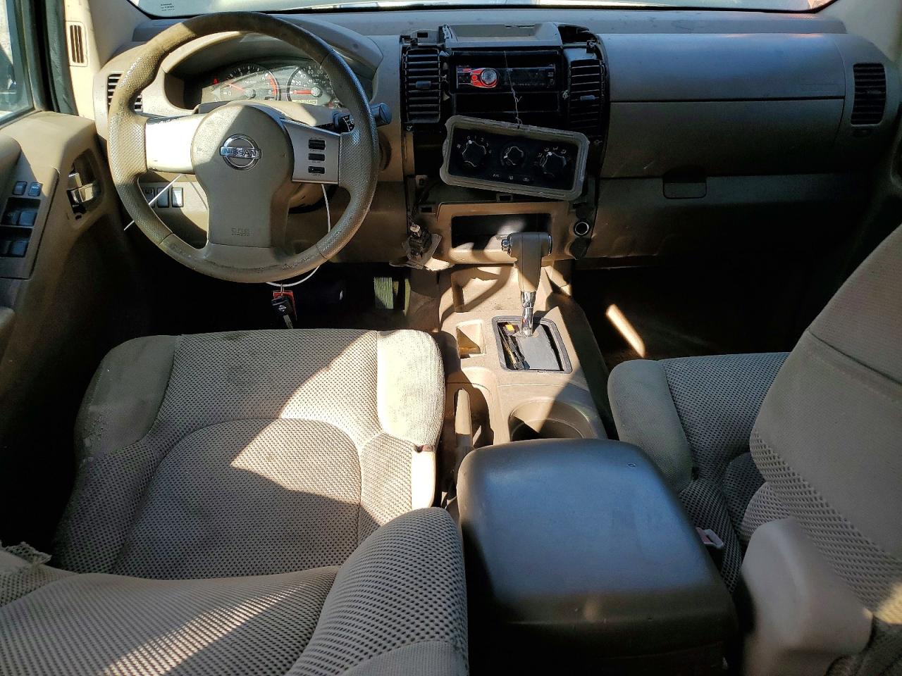2005 NISSAN FRONTIER CREW CAB LE photo 8